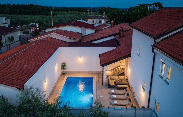 pool