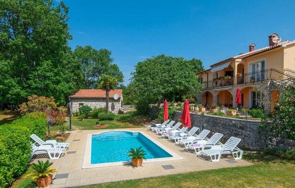 pool