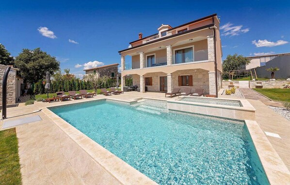 pool