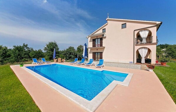 pool