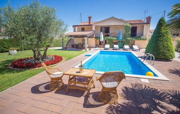 pool