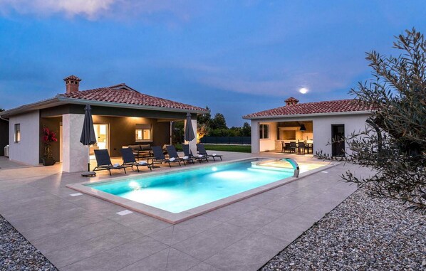 pool