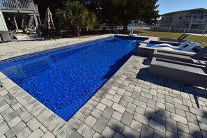 48' x 16' Pool!