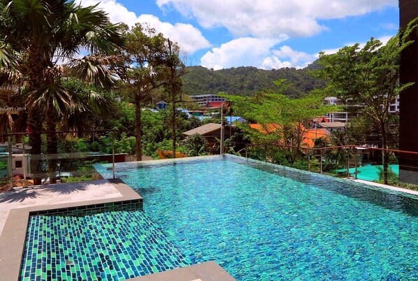 Budget friendly studio at Emerald Terrace (13476)