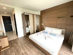 Walk to Kamala beach, Oceana sea view studio (11190)