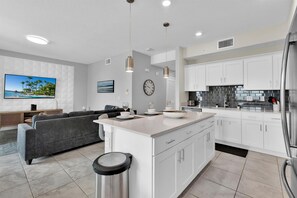 Kitchen (Angle)