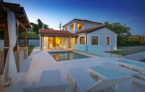 pool