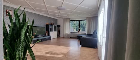 Ferienwohnung mit 110qm, 2 Schlafzimmer, 1 Wohn-/Schlafbereich, max. für 6 Personen