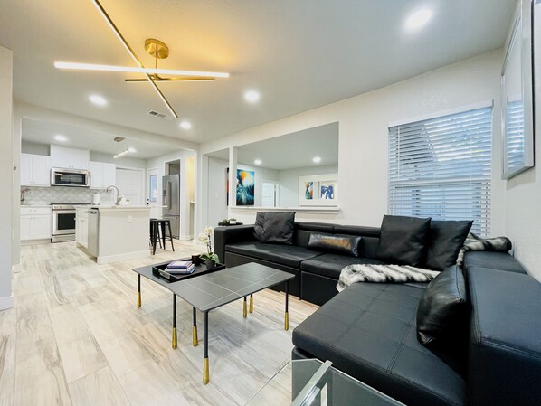 The beautiful flowing floor plan with open concept is ideally suited 4 your stay