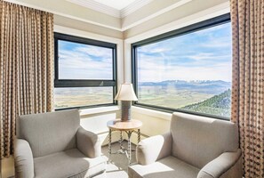 Living Room Seating (Ridge Tahoe).