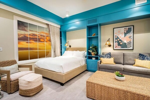 Studio unit with 1 Queen bed