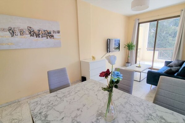 Living area and dining area