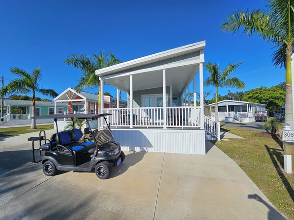 Golf Carts use with House
7 nights or more @ $5/nt 
Less than 7 nights @ $10/nt
