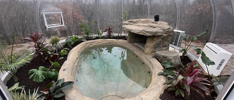 Geodesic Community Hot tub