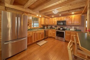 Rental Cabin Fully Equipped Kitchen