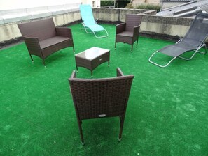 terrasse pour prendre le petit déjeuner 