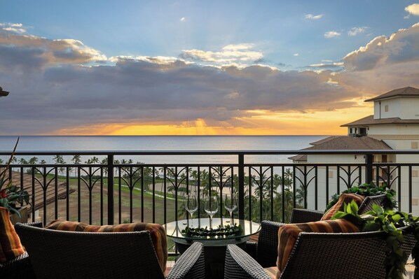 The ocean view from your private lanai, Ko Olina O1105 is the perfect location.