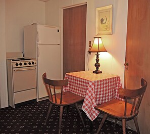 Eat-in kitchen