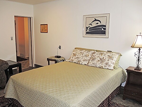 Queen bdrm #2 and living area