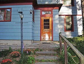 Florence Cottage entrance
