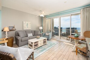 Ariel Dunes II 1405 - Living Room - HDTV
