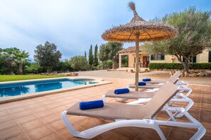 Villa Son Serra de Marina con piscina 4 personas