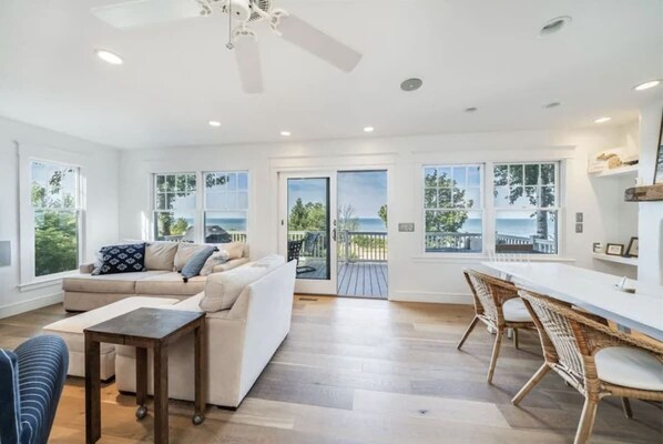 Living Room overlooking the Lake 