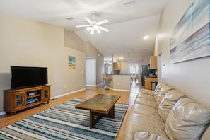 Living Room | Free WiFi | Smart TV | Central Heating & A/C