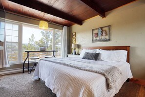 Get a great night's sleep in a king size bed.