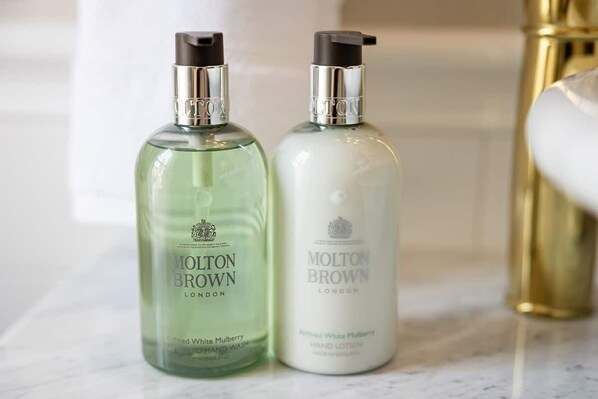 Équipements de salle de bain