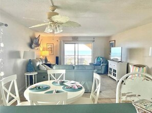 Dining area- seating for 4 plus 2 bar stools