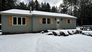 Front of House after the first Snow of 2023