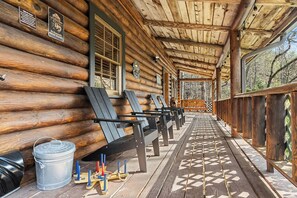 moonlit-mountain-lodge-2