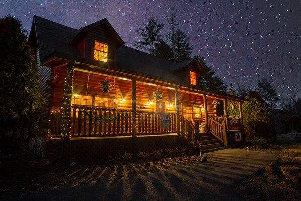 Night view of 3 Crazy Cubs, a 5 bedroom cabin rental located in pigeon forge