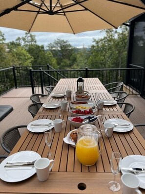 Outdoor dining