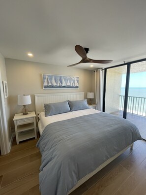 Master BR - king-sized bed