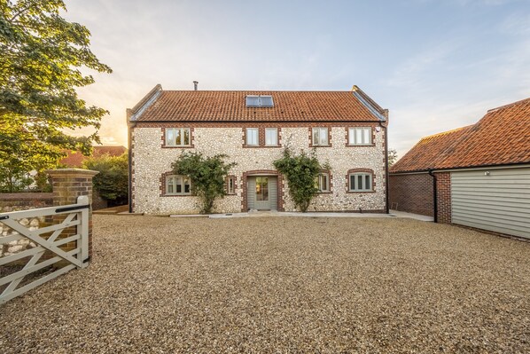 The Beach House, Brancaster:  A decadently curated five bedroom property with a yoga studio