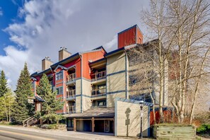 Building exterior w/ secured underground parking garage