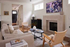 Welcome to the Wendell House, your upscale retreat tucked away in peaceful East Nashville. Just minutes from the city's best spots.