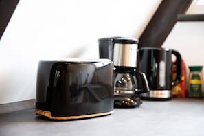 Kaffe og/eller kaffemaskine