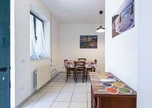 Entrance-Loft-Elba Island