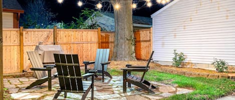 Indianapolis Vacation Rental | 1BR | 1BA | Steps Required | 912 Sq Ft