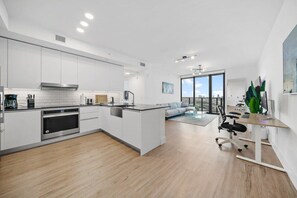 Open layout 2br apartment