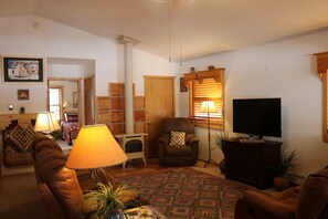 Living Room Pic 1