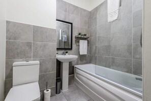 Catharine Quarters II, Liverpool - Host & Stay