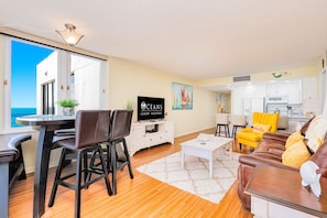 Bright, open floor plan