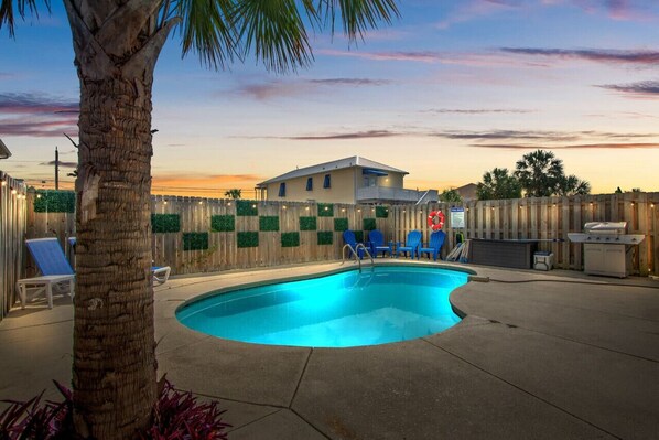 Pool