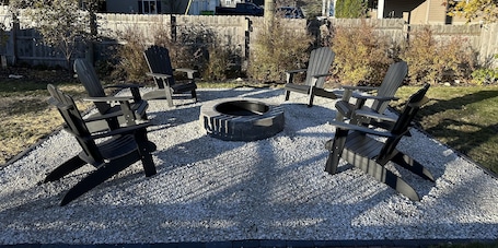 Plenty of seating at the fire pit! S'mores, anyone?