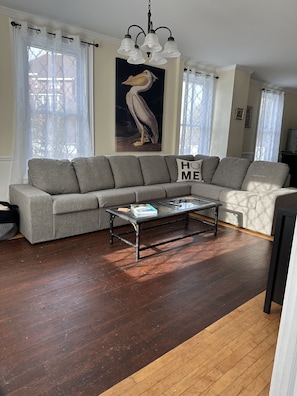 Spacious living room