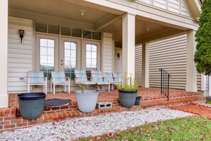 Shared Porch | ~30 Mi to D.C. Sights | Pet Friendly w/ Fee